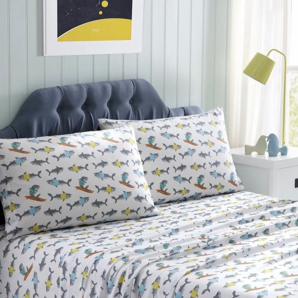 Kute Kids 4-Piece Grey Geometric Full Sheet Set, Sharks